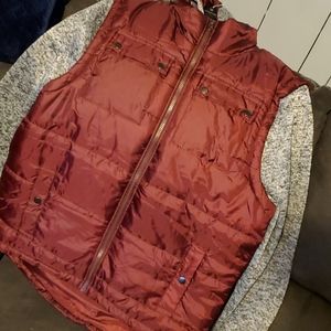 Men's sweater vest medium